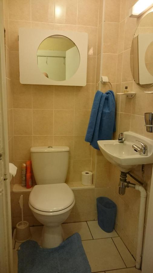 Royal Mile Apartment, 1 Minute From The Castle. เอดินบะระ ภายนอก รูปภาพ