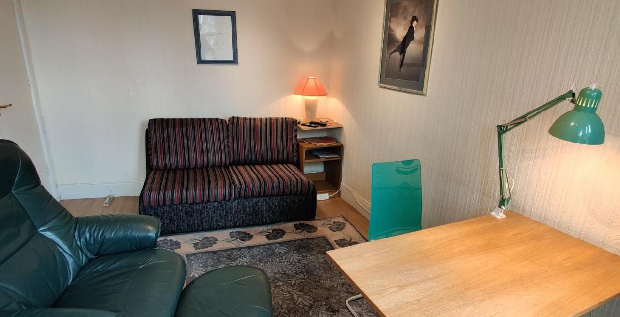 Royal Mile Apartment, 1 Minute From The Castle. เอดินบะระ ภายนอก รูปภาพ